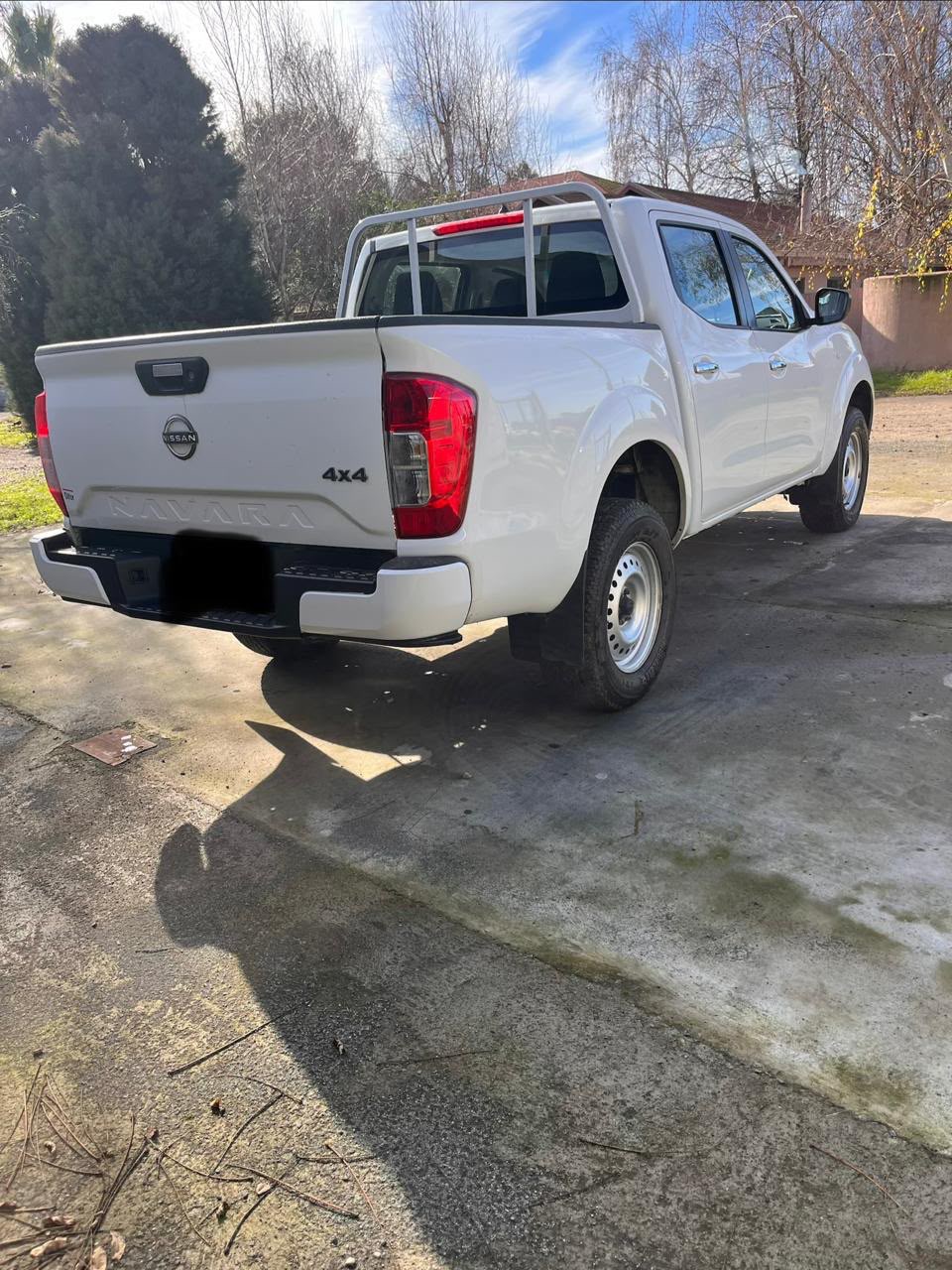 Nissan Navara 2023 vista trasera