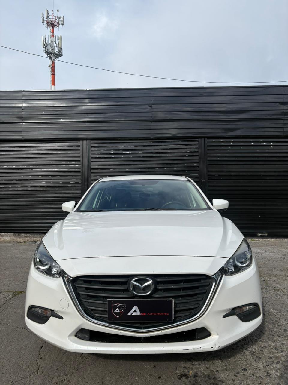 Mazda 3 2018 vista frontal