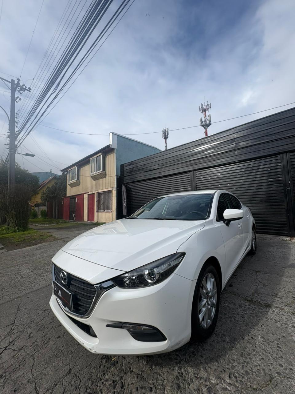 Mazda 3 2018 vista frontal diagonal